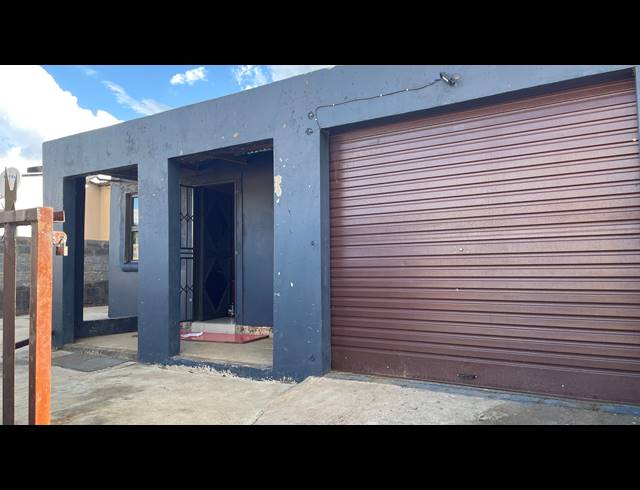 2 BEDROOM HOUSE FOR SALE IN GELUKSDAL